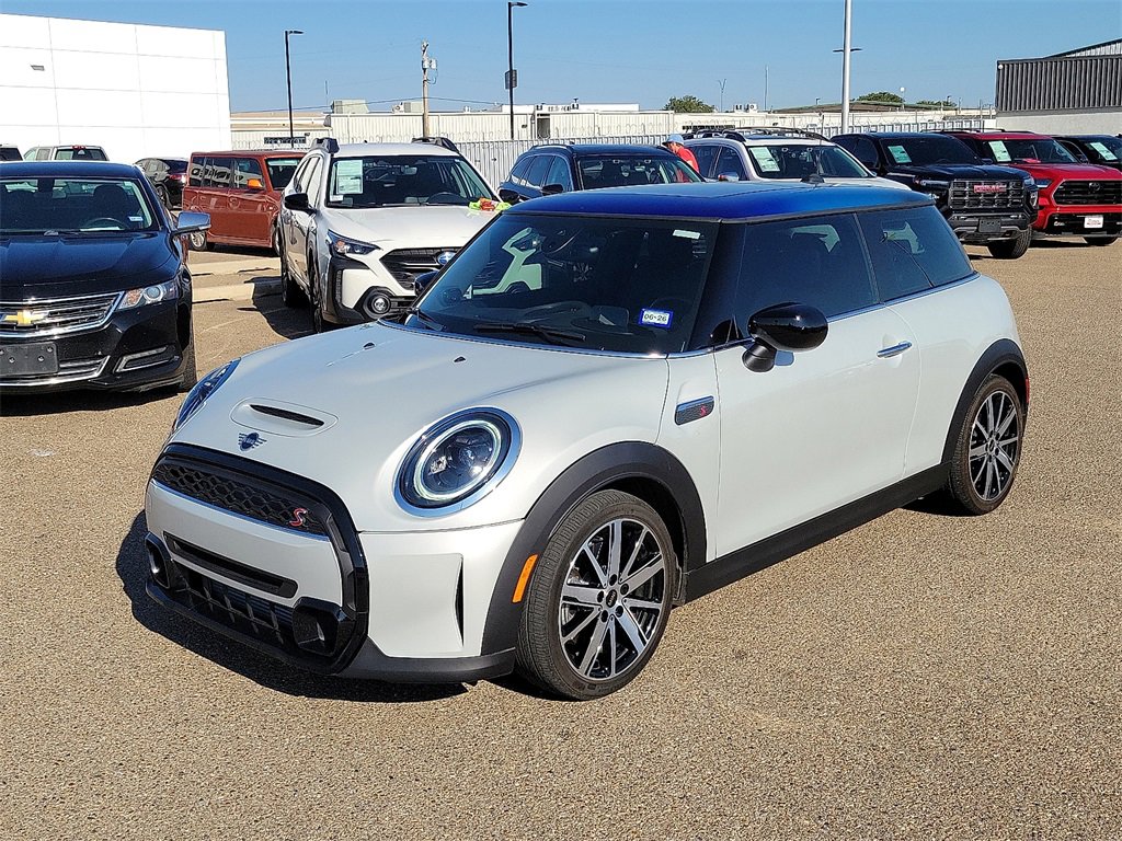 2022 Mini Cooper 2 Door Hardtop S photo 5