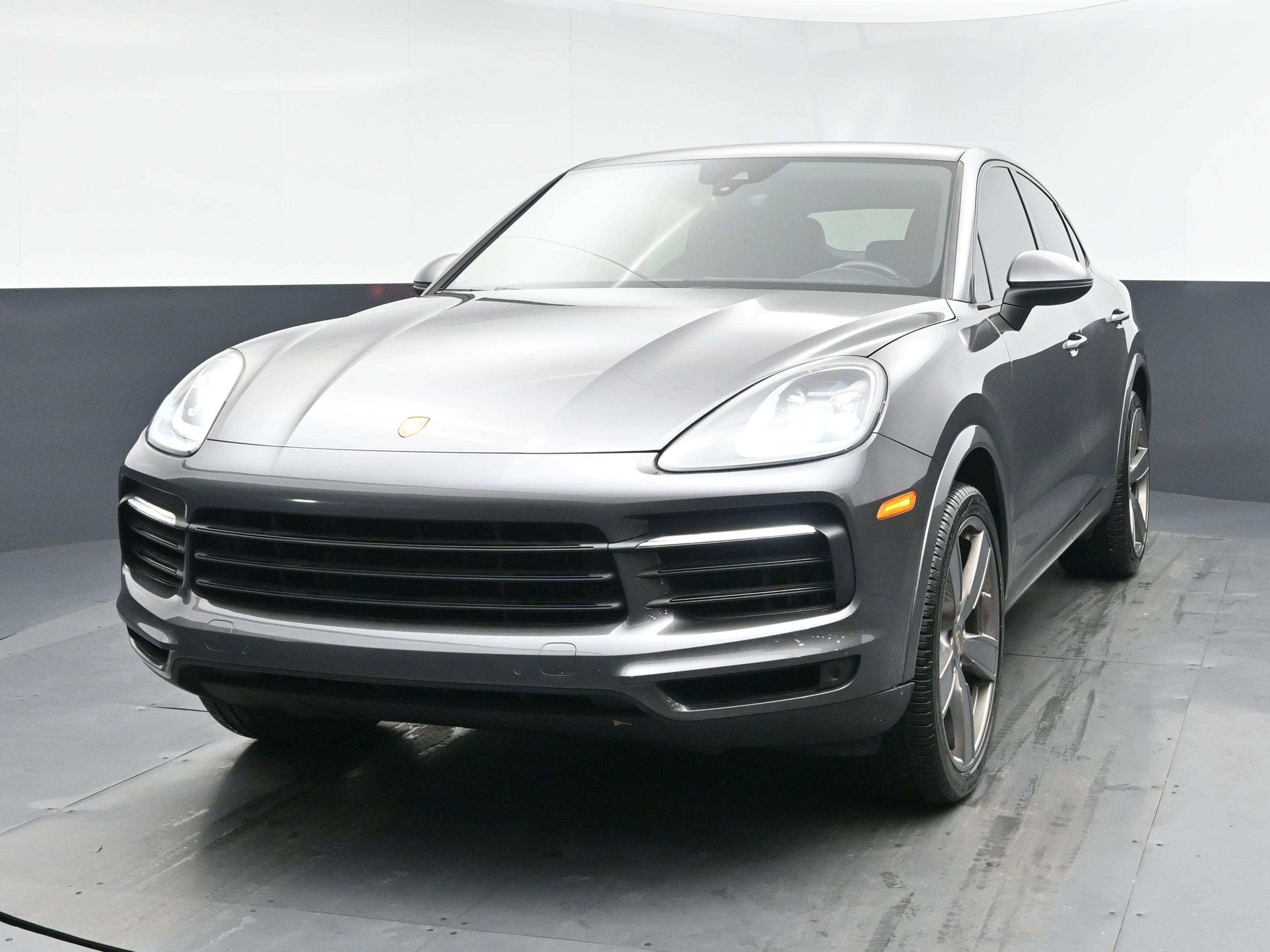 2022 Porsche Cayenne Coup Base's photo