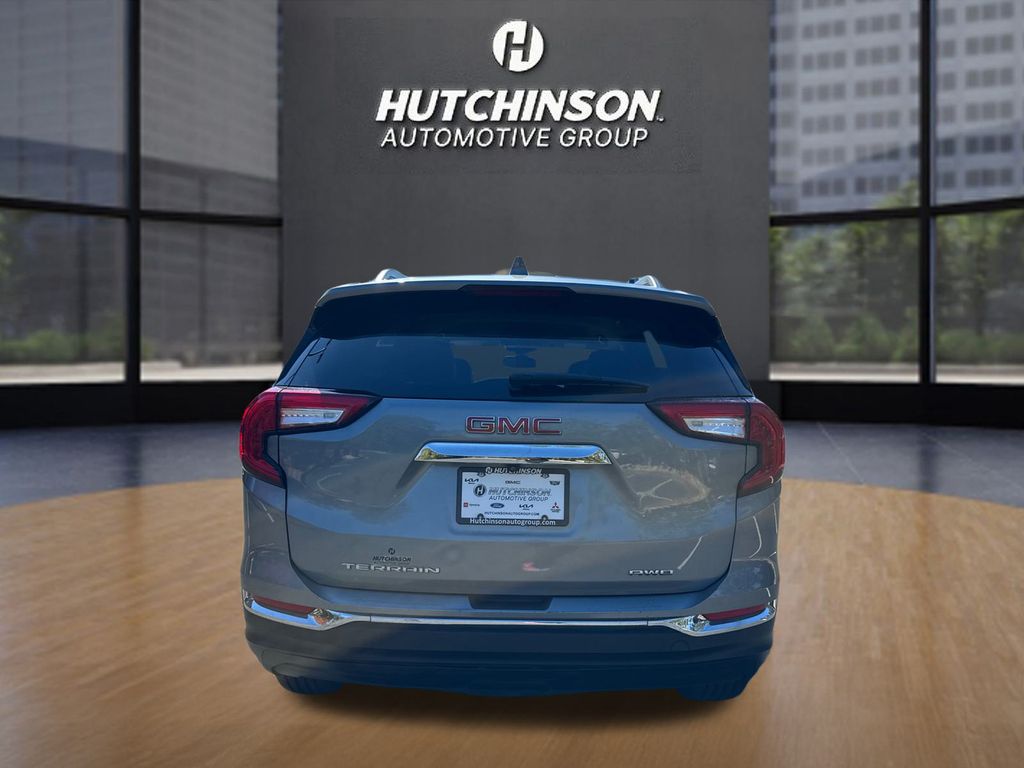 2024 Gmc Terrain SLT photo 3