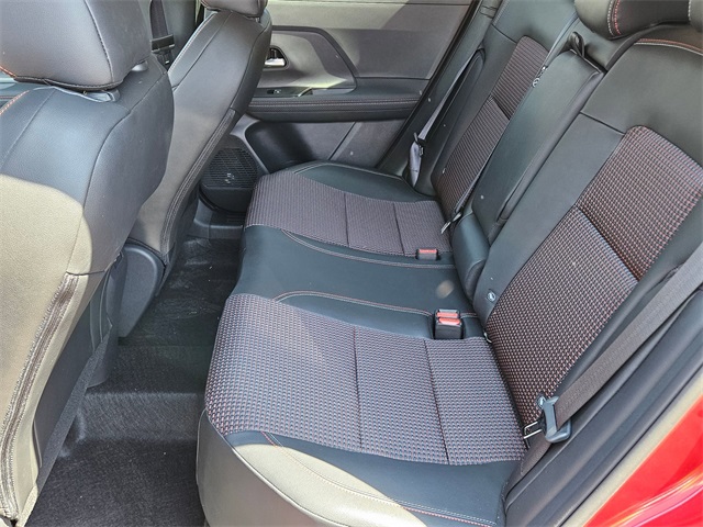 2025 Nissan Kicks SR photo 6