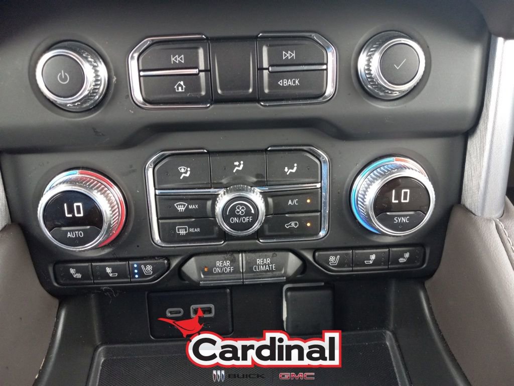 2024 Gmc Yukon XL SLT photo 32