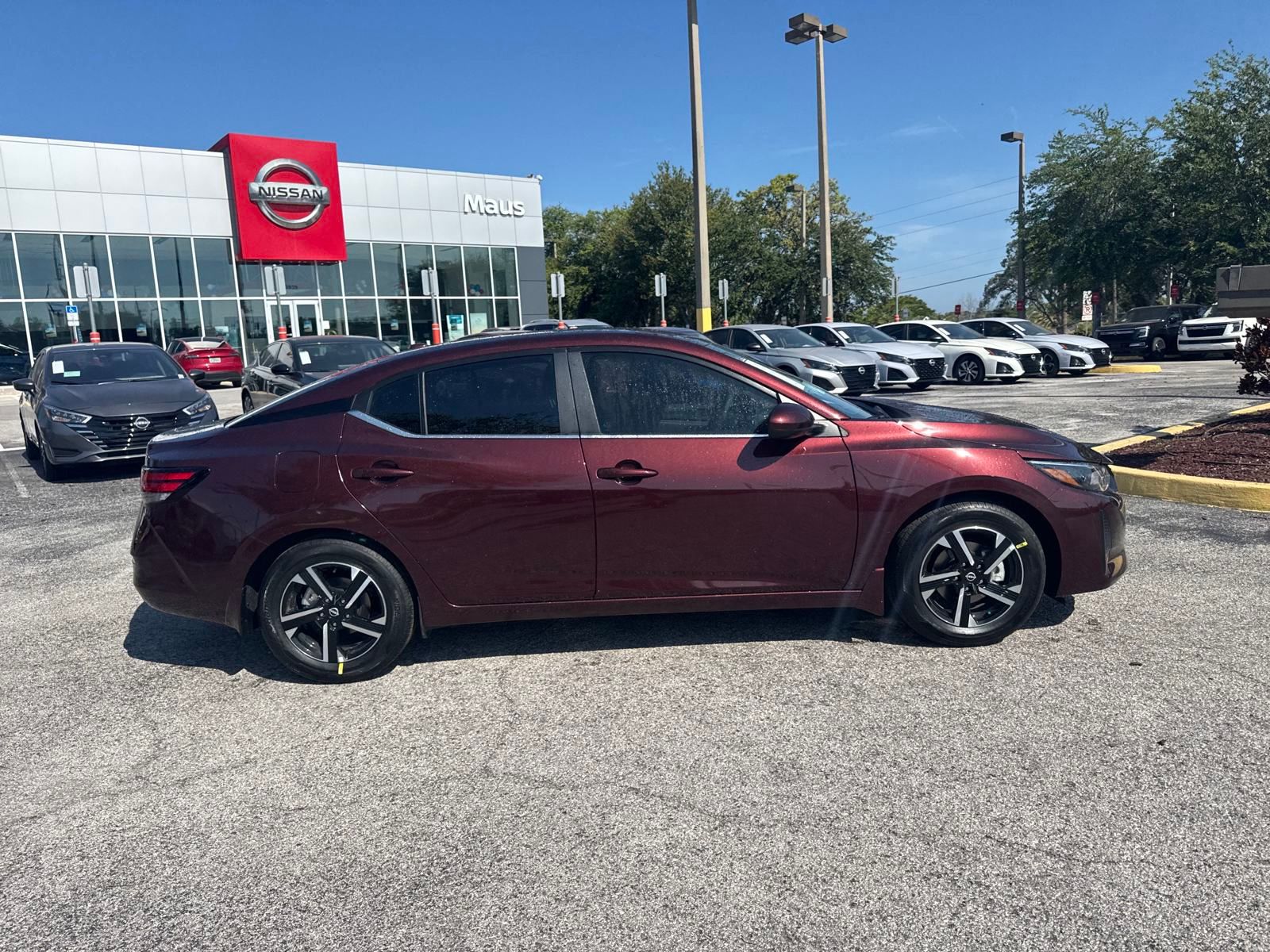 2025 Nissan Sentra SV photo 4