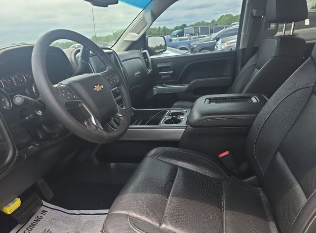 2018 Chevrolet Silverado 1500 LTZ photo 3