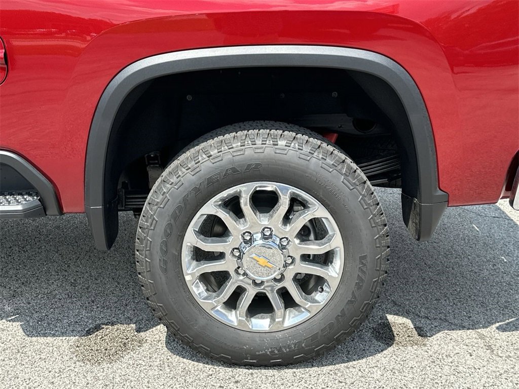 2025 Chevrolet Silverado 2500HD LTZ photo 32