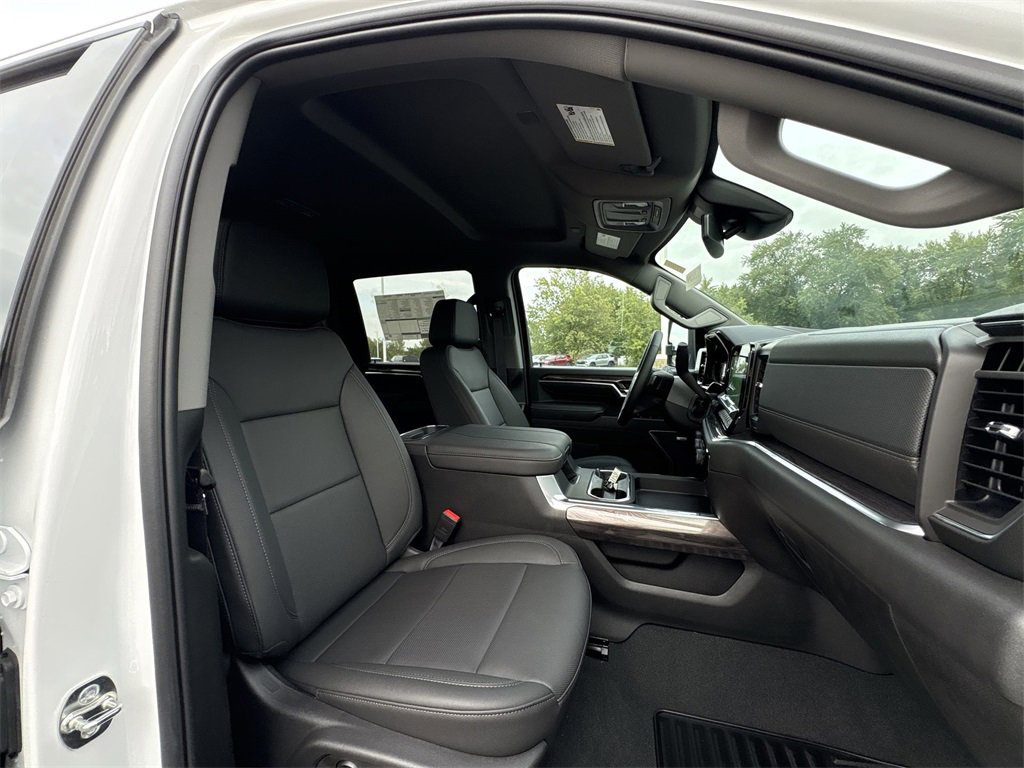 2025 Chevrolet Silverado 2500HD LTZ photo 25