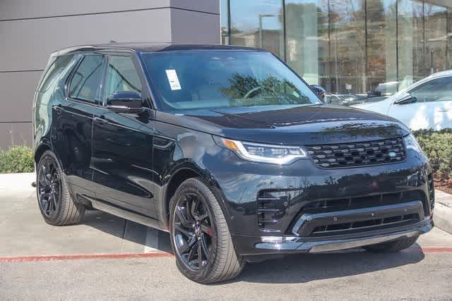 2025 Land Rover Discovery SE photo 3