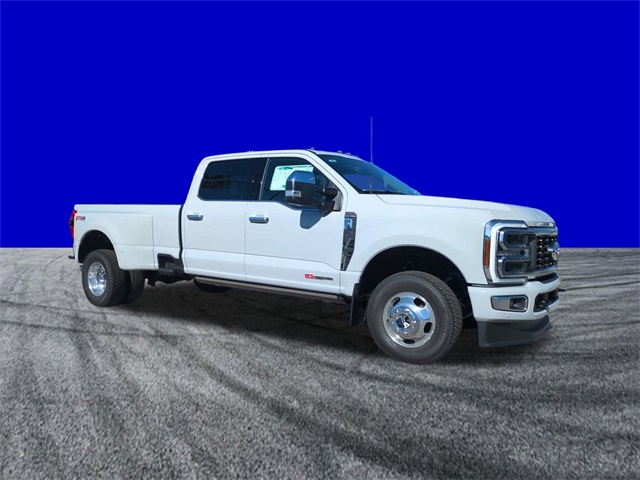 2026 Ford F-350 Platinum photo 2
