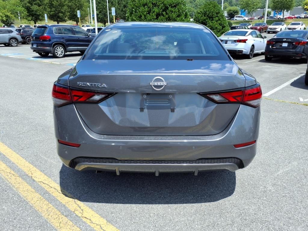 2025 Nissan Sentra S photo 4