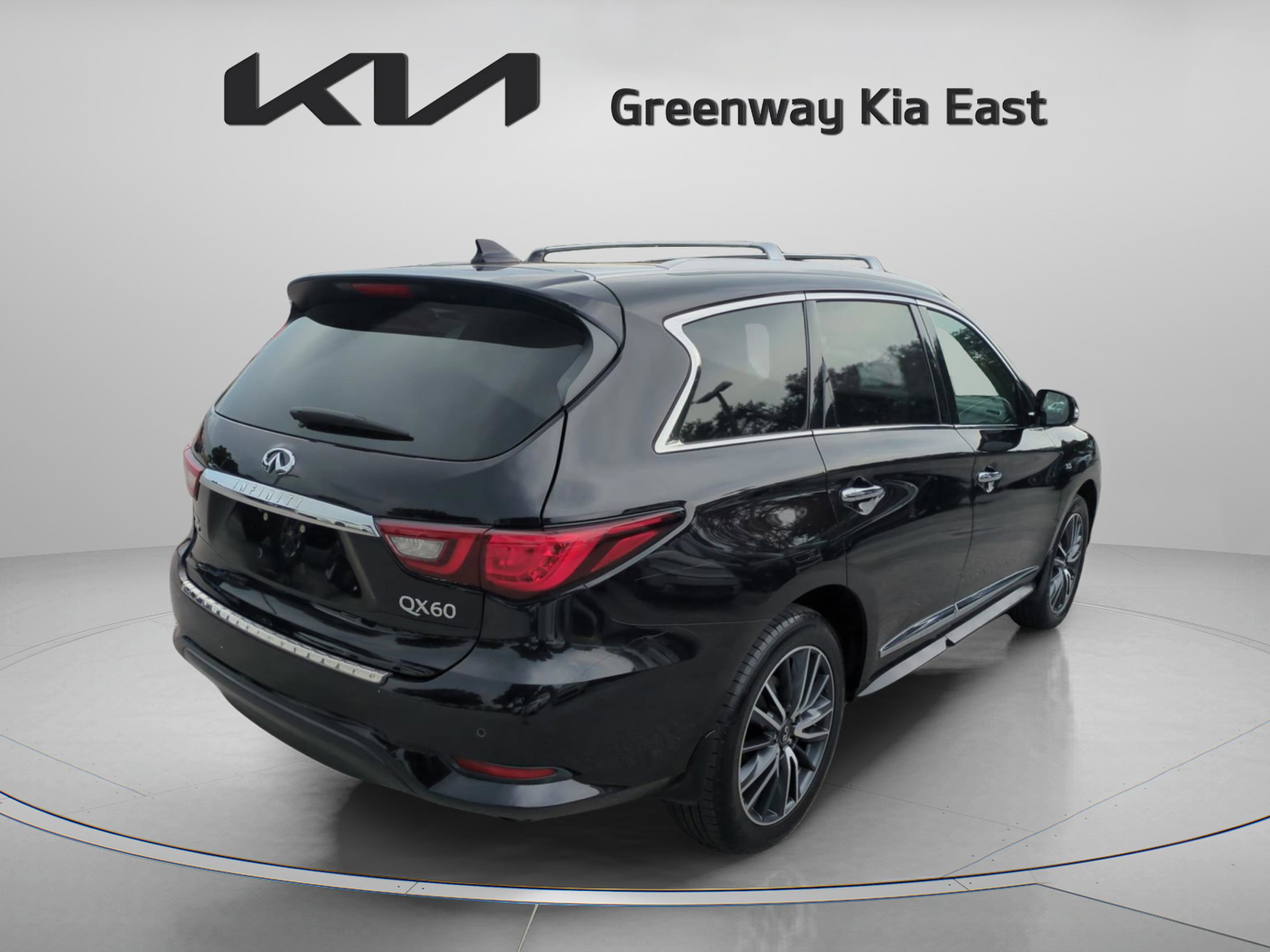 2020 Infiniti QX60 Luxe photo 7