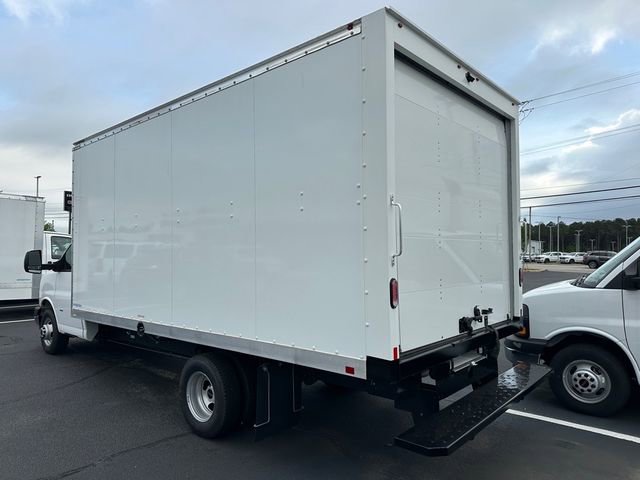 2024 Gmc Savana Cutaway 3500 photo 4