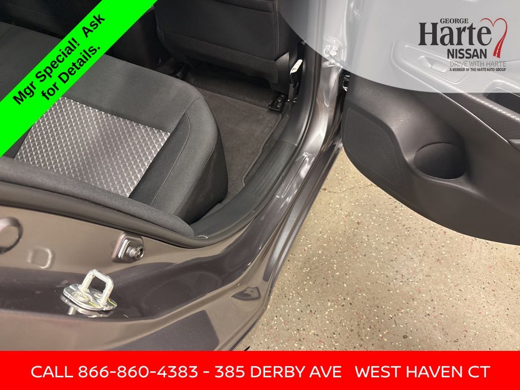 2024 Nissan Versa 1.6 S photo 21