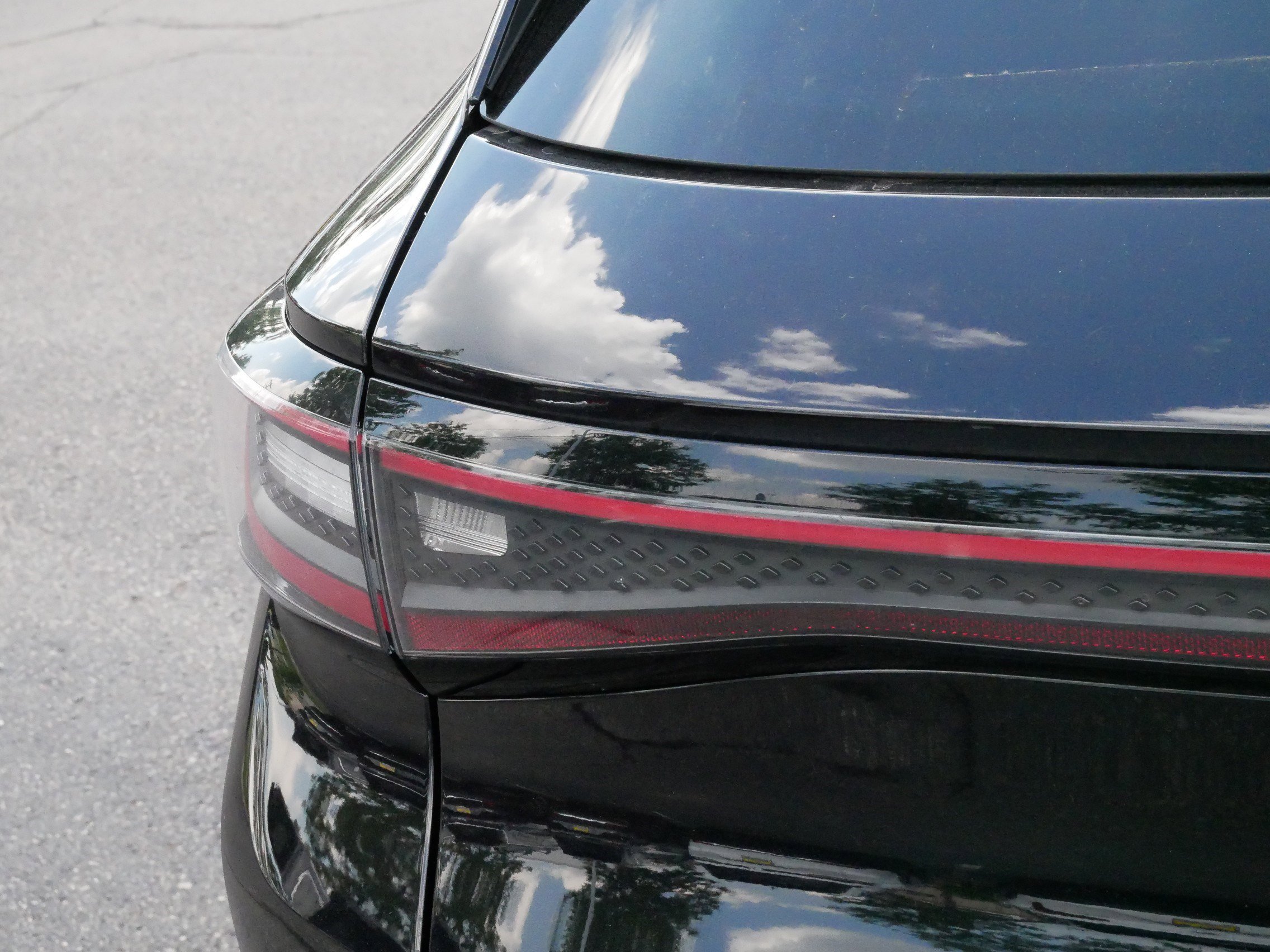 2023 Volkswagen ID.4 Pro S photo 17