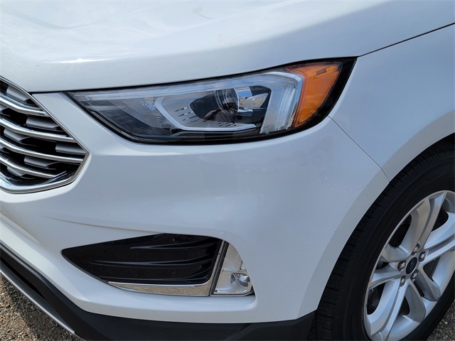 2020 Ford Edge SEL photo 11