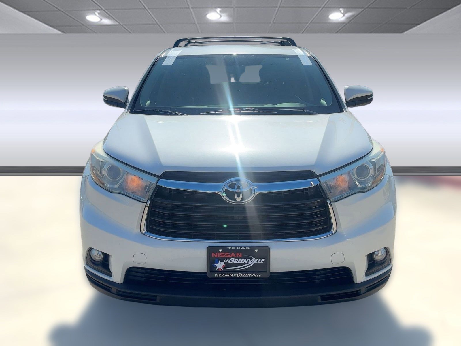 2016 Toyota Highlander LE photo 6