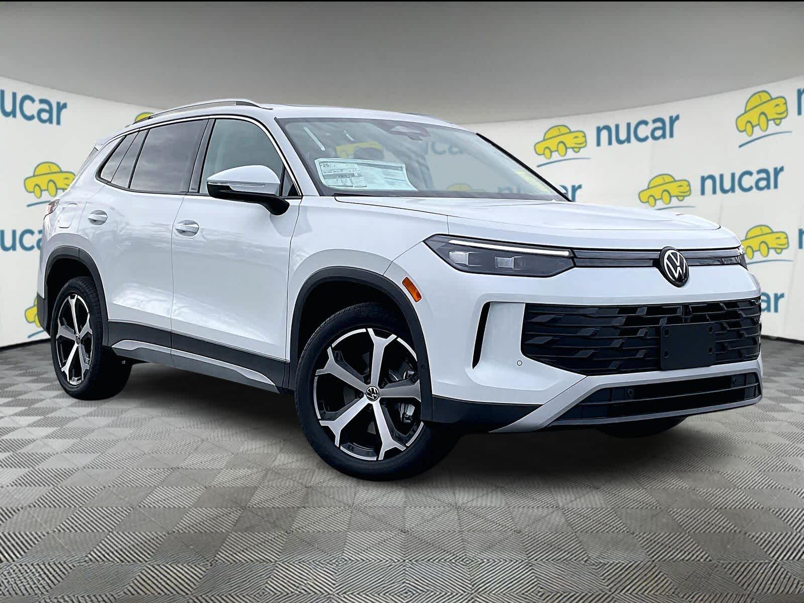 2026 Volkswagen Tiguan SE's photo