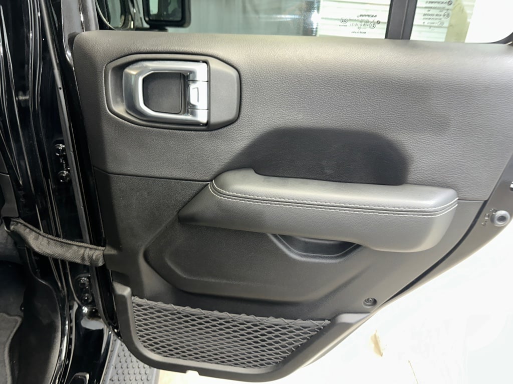 2022 Jeep Wrangler 4xe Unlimited Sahara photo 25