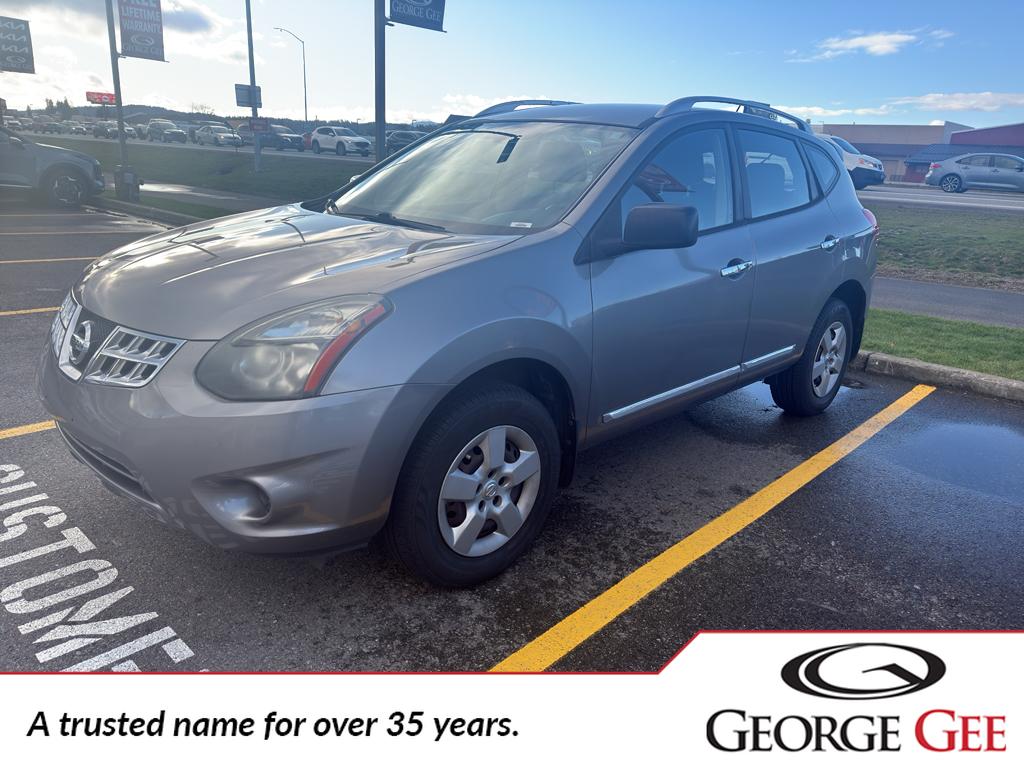 2015 Nissan Rogue Select S's photo