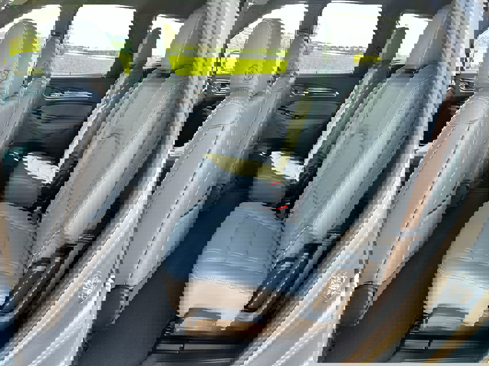 2024 Buick Enclave Essence photo 19