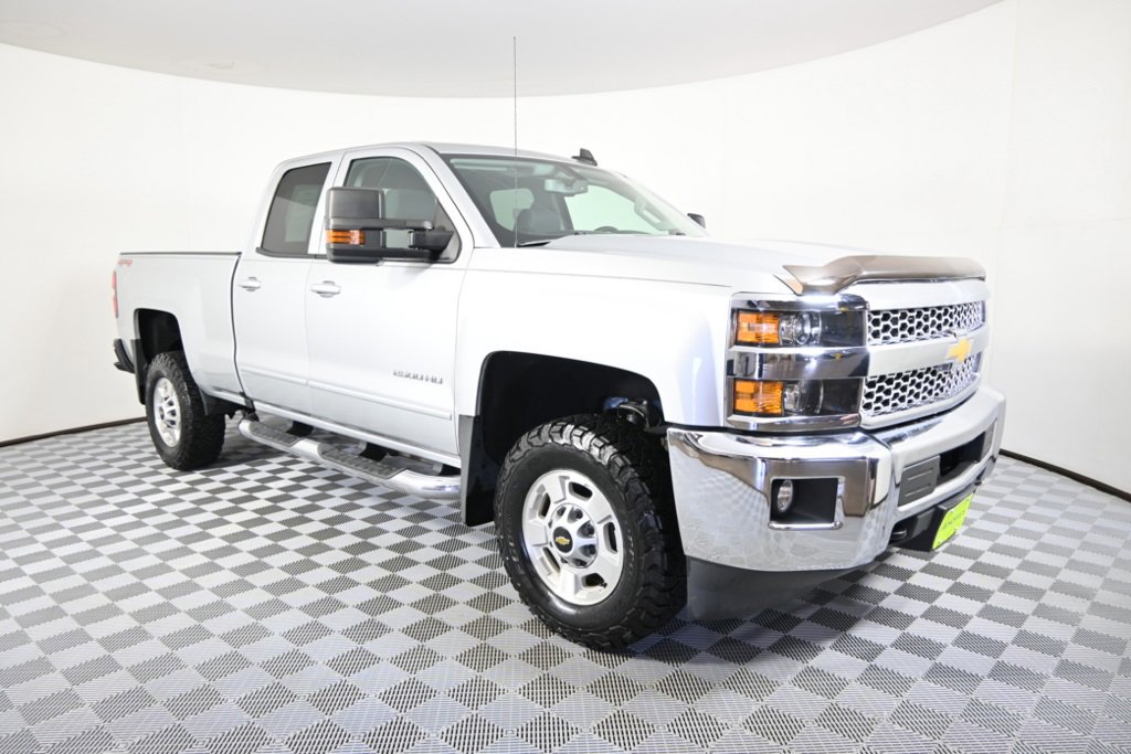 2019 Chevrolet Silverado 2500HD LT photo 9