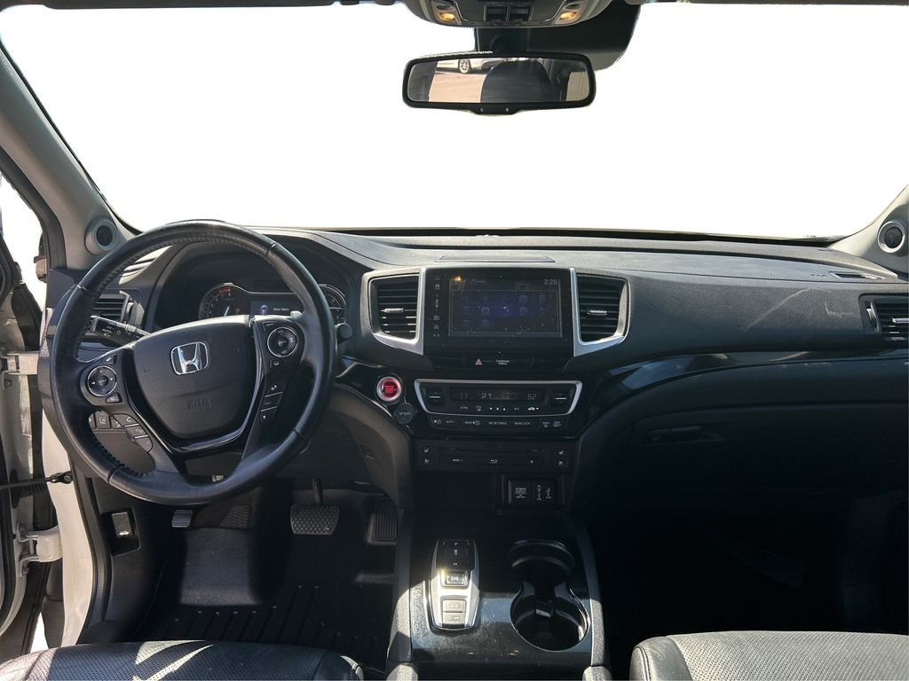 2017 Honda Pilot Elite photo 24
