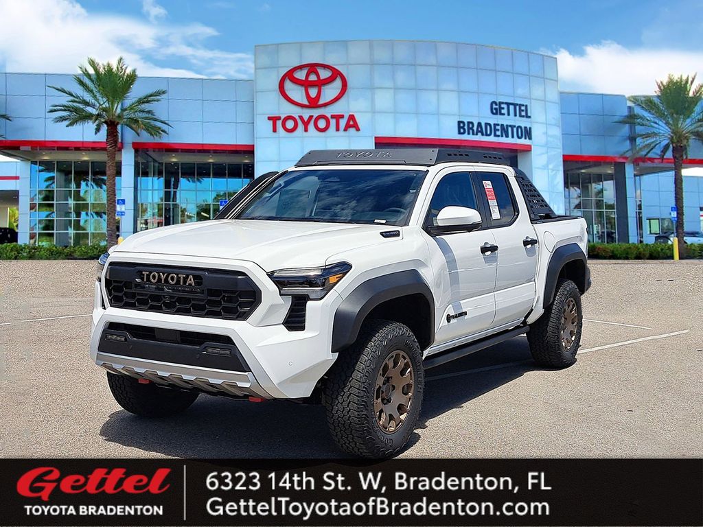 2025 Toyota Tacoma Trailhunter's photo