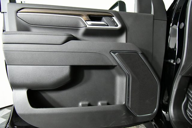 2025 Chevrolet Silverado 3500HD LT photo 21