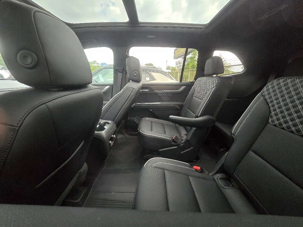 2025 Gmc Acadia Denali photo 3