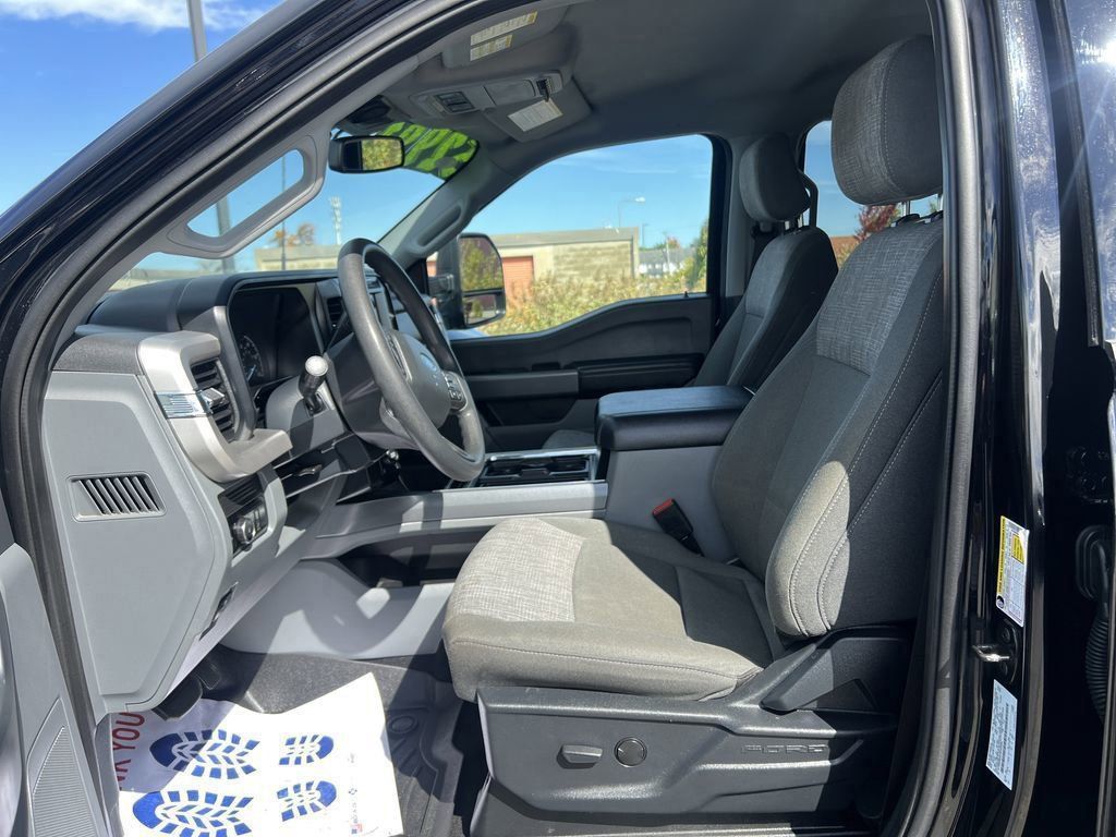 2023 Ford F-250 photo 10