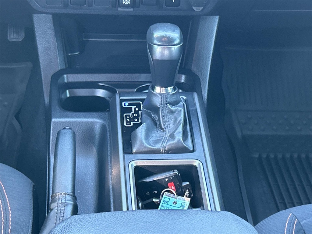 2020 Toyota Tacoma TRD Off-Road photo 16