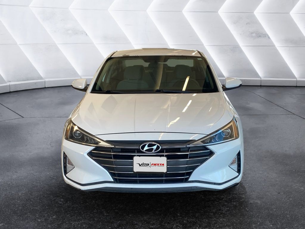 2019 Hyundai Elantra SE photo 2