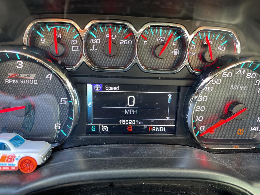 2018 Chevrolet Silverado 1500 LT photo 2