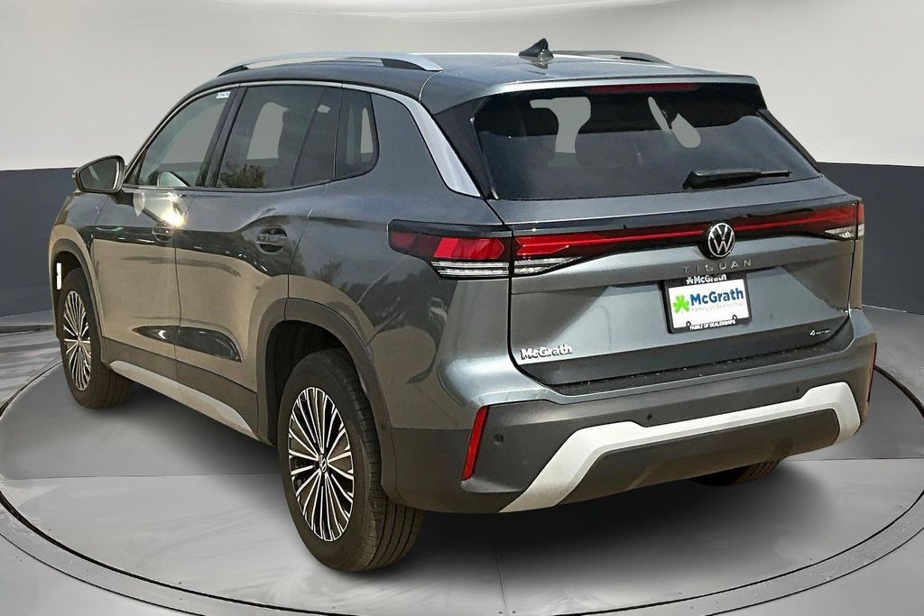 2025 Volkswagen Tiguan S photo 3