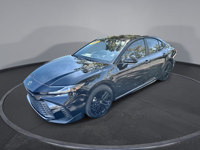 2025 Toyota Camry SE's photo
