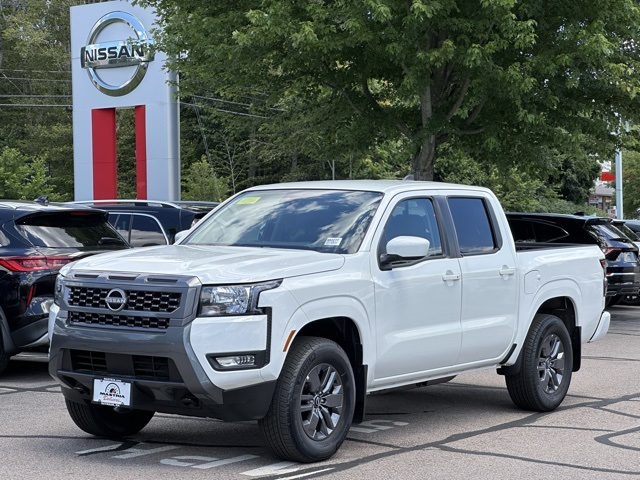 2025 Nissan Frontier Crew Cab SV photo 4