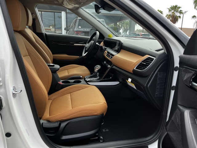 2026 Kia Seltos EX photo 21