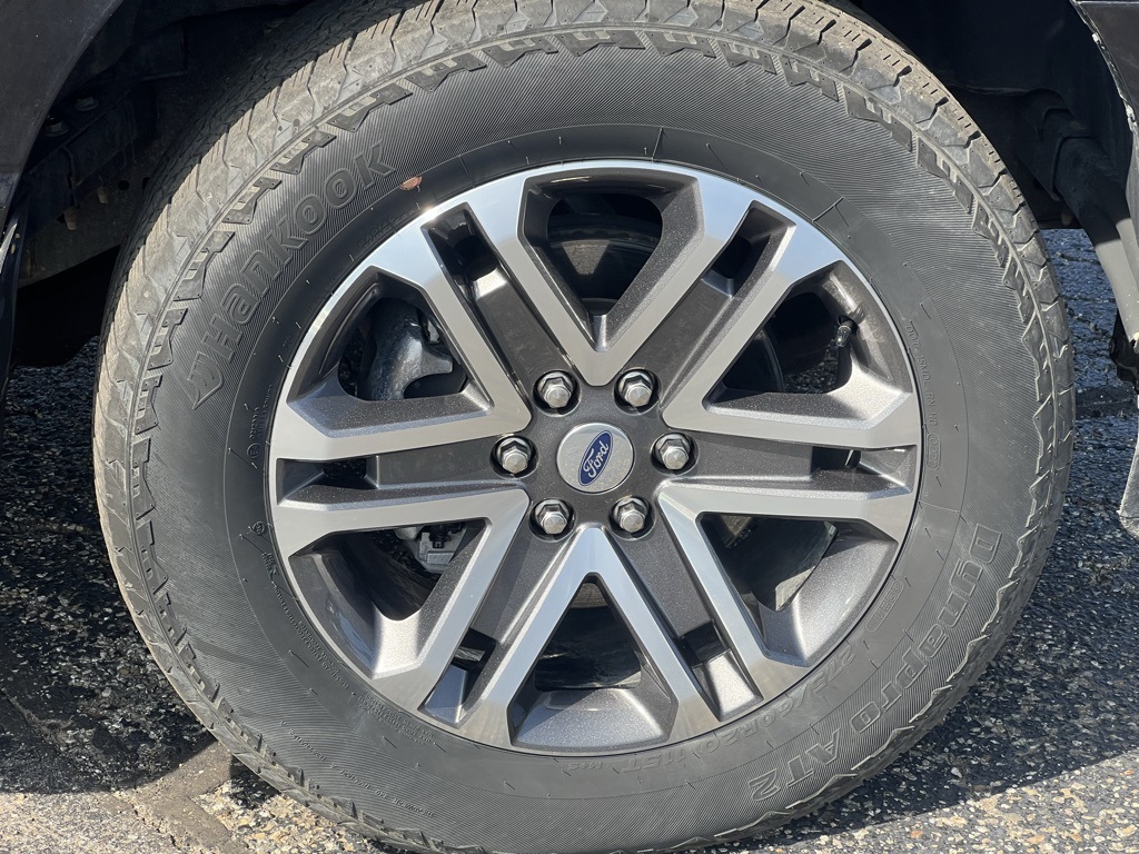 2022 Ford F-150 XL photo 16