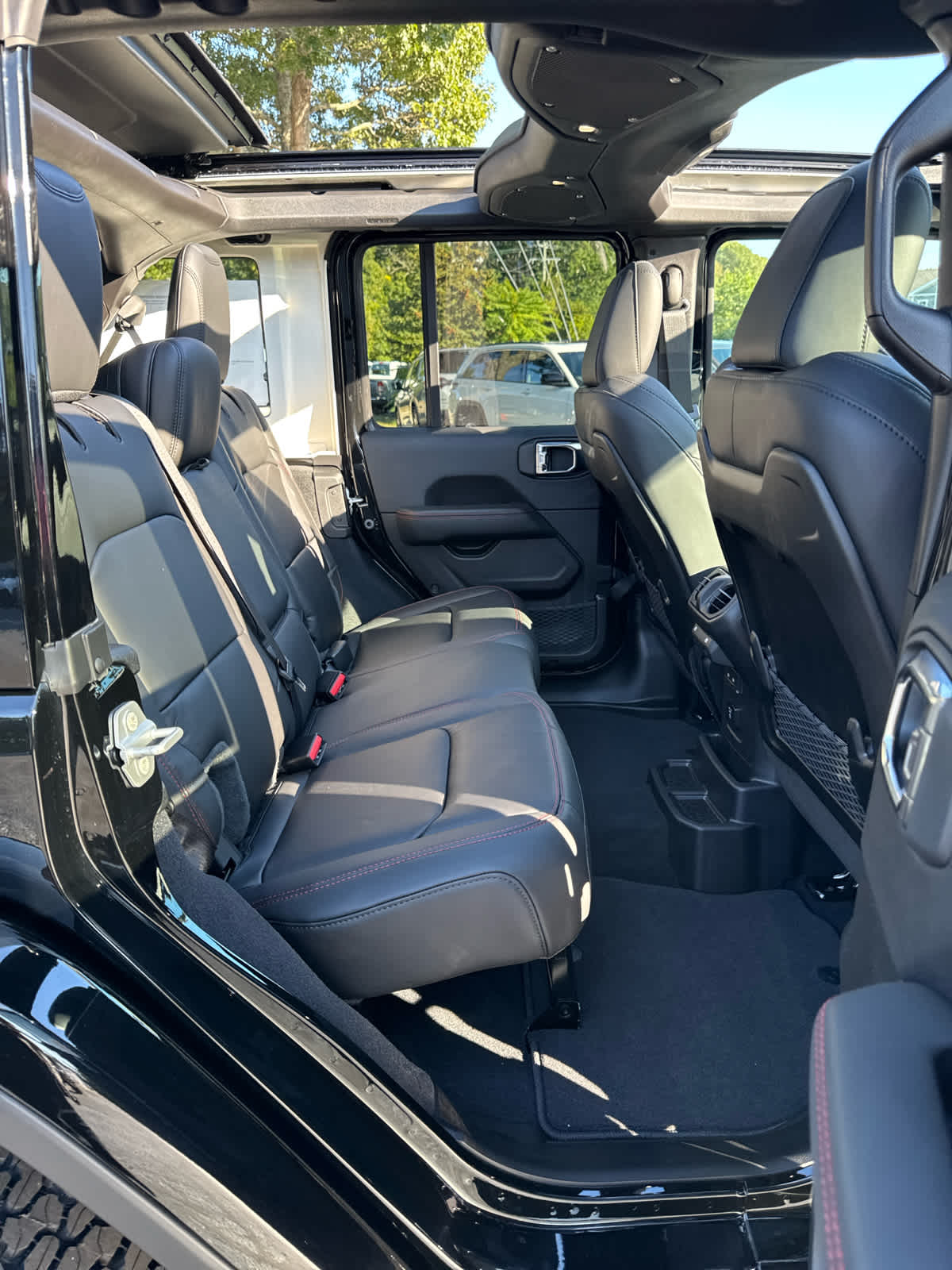 2025 Jeep Wrangler Rubicon photo 22
