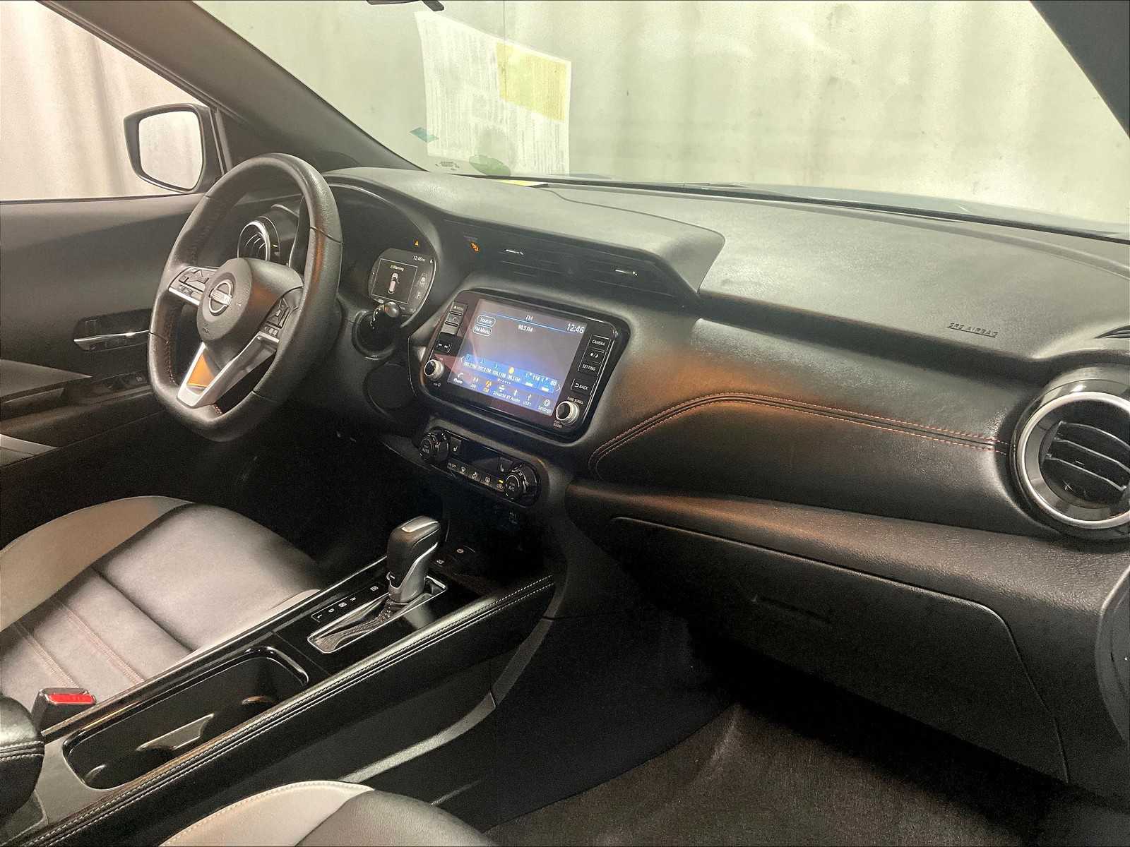 2023 Nissan Kicks SR photo 13