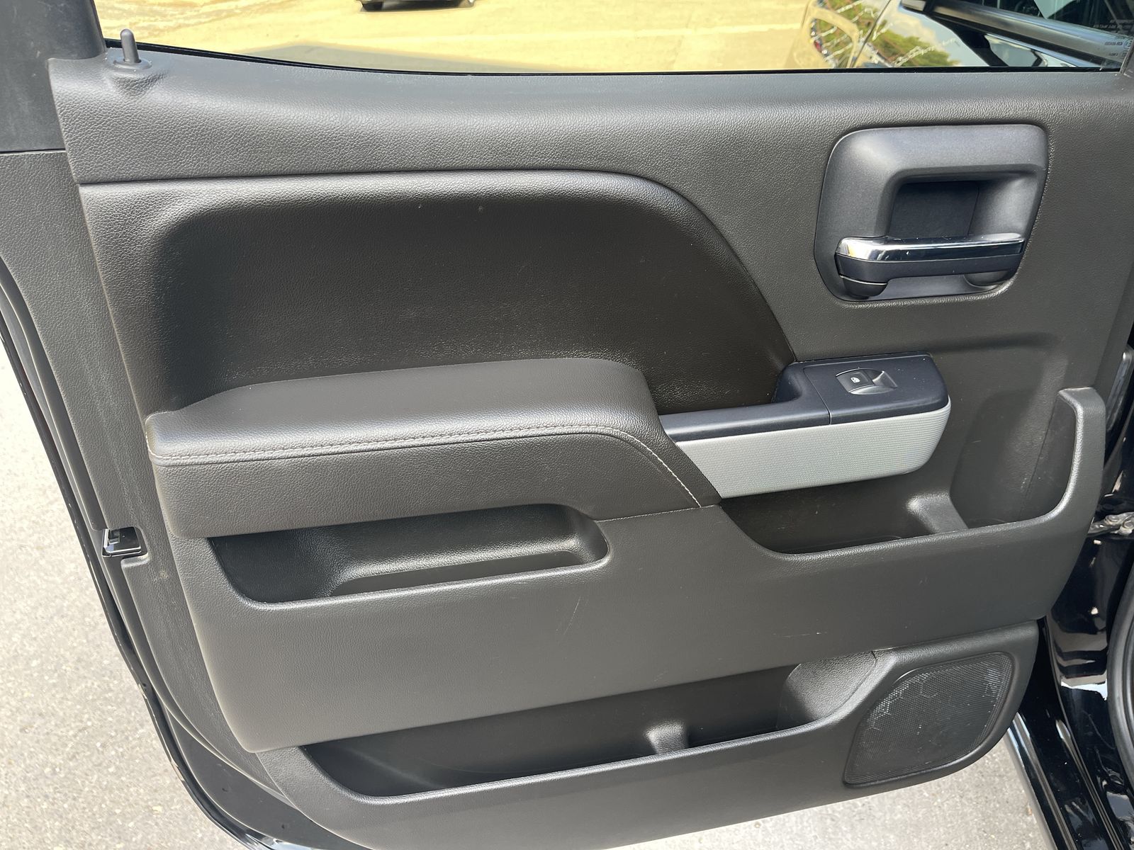 2017 Chevrolet Silverado 1500 LTZ photo 4