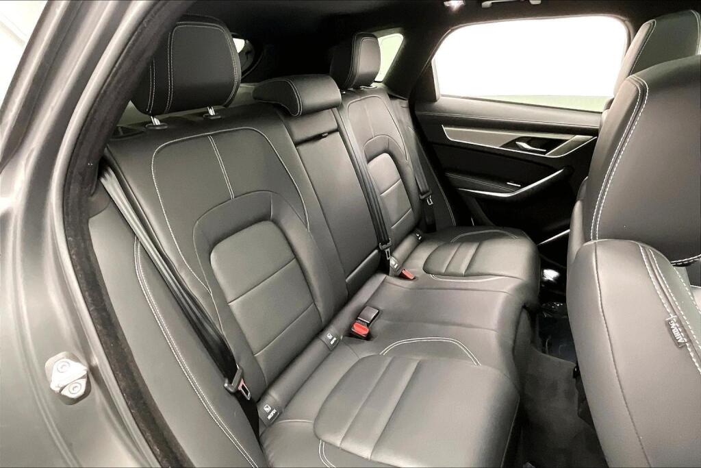 2025 Jaguar F-PACE P250 R-Dynamic S photo 11