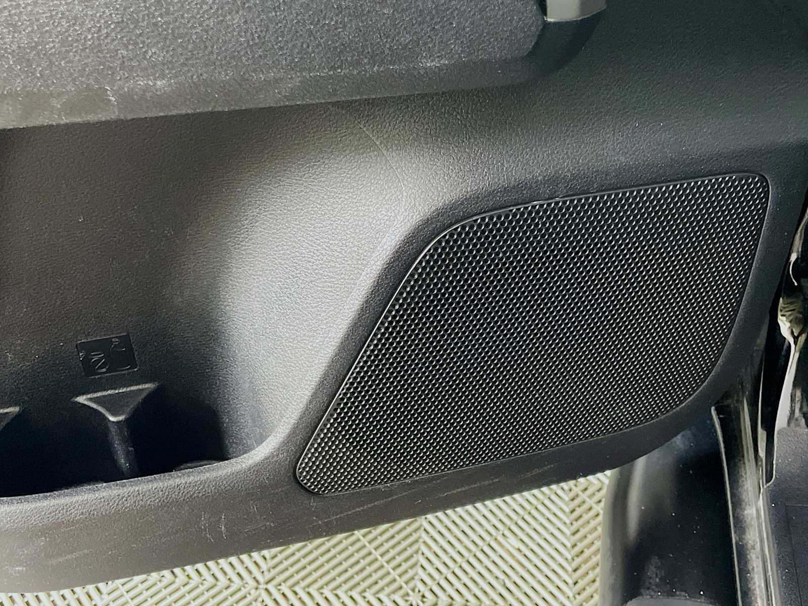 2022 Toyota Tacoma SR5 photo 17