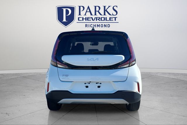 2024 Kia Soul LX photo 4