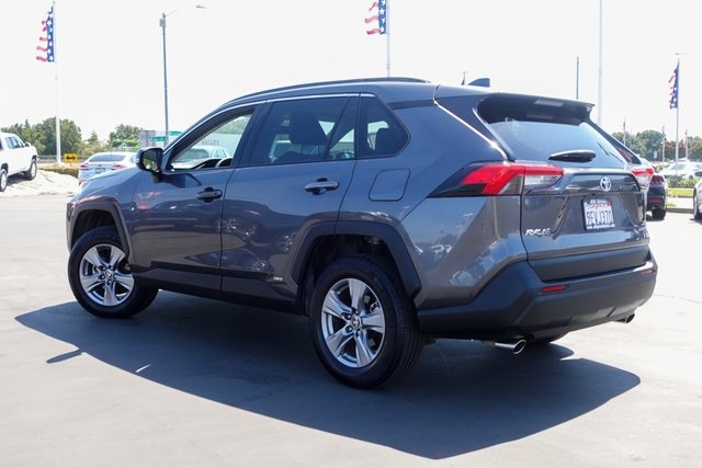 Used 2023 Toyota RAV4 XLE with VIN 4T3RWRFV4PU086898 for sale in Kansas City