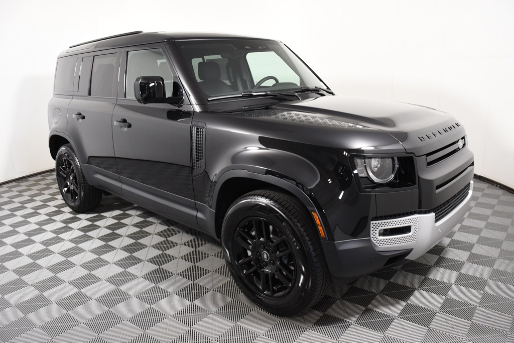 2025 Land Rover Defender 110 S photo 7