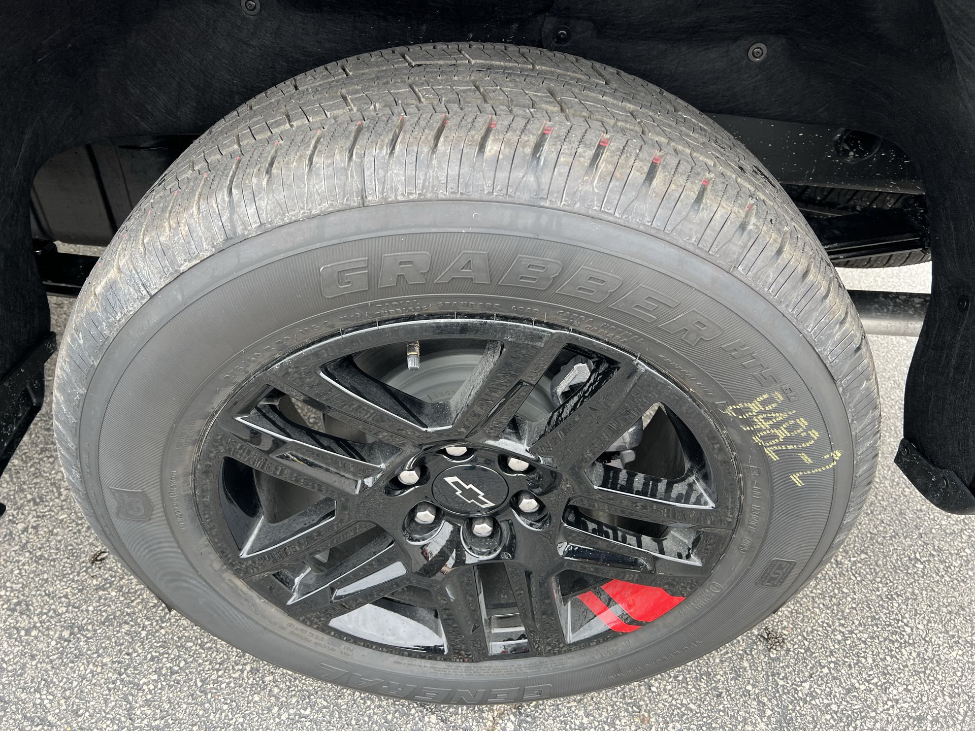 2026 Chevrolet Silverado 1500 RST photo 4