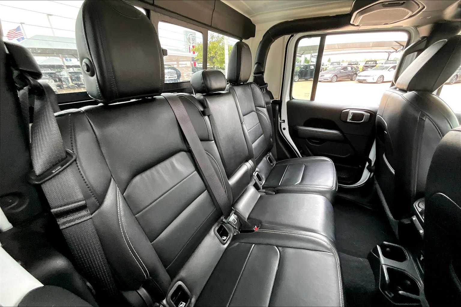 2021 Jeep Gladiator Overland photo 18