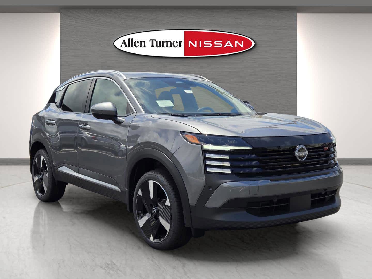 2025 Nissan Kicks SR's photo