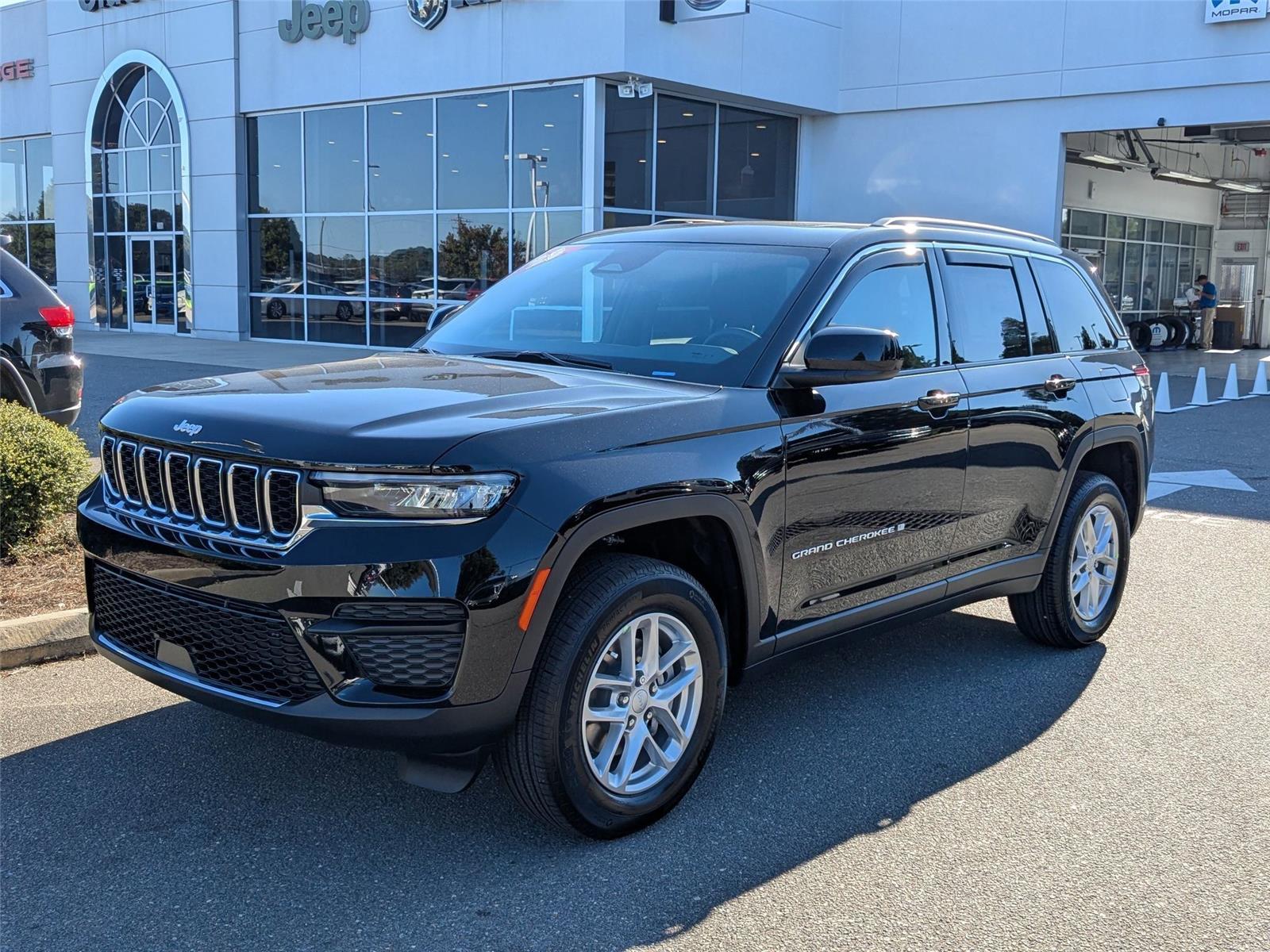 2025 Jeep Grand Cherokee Laredo's photo