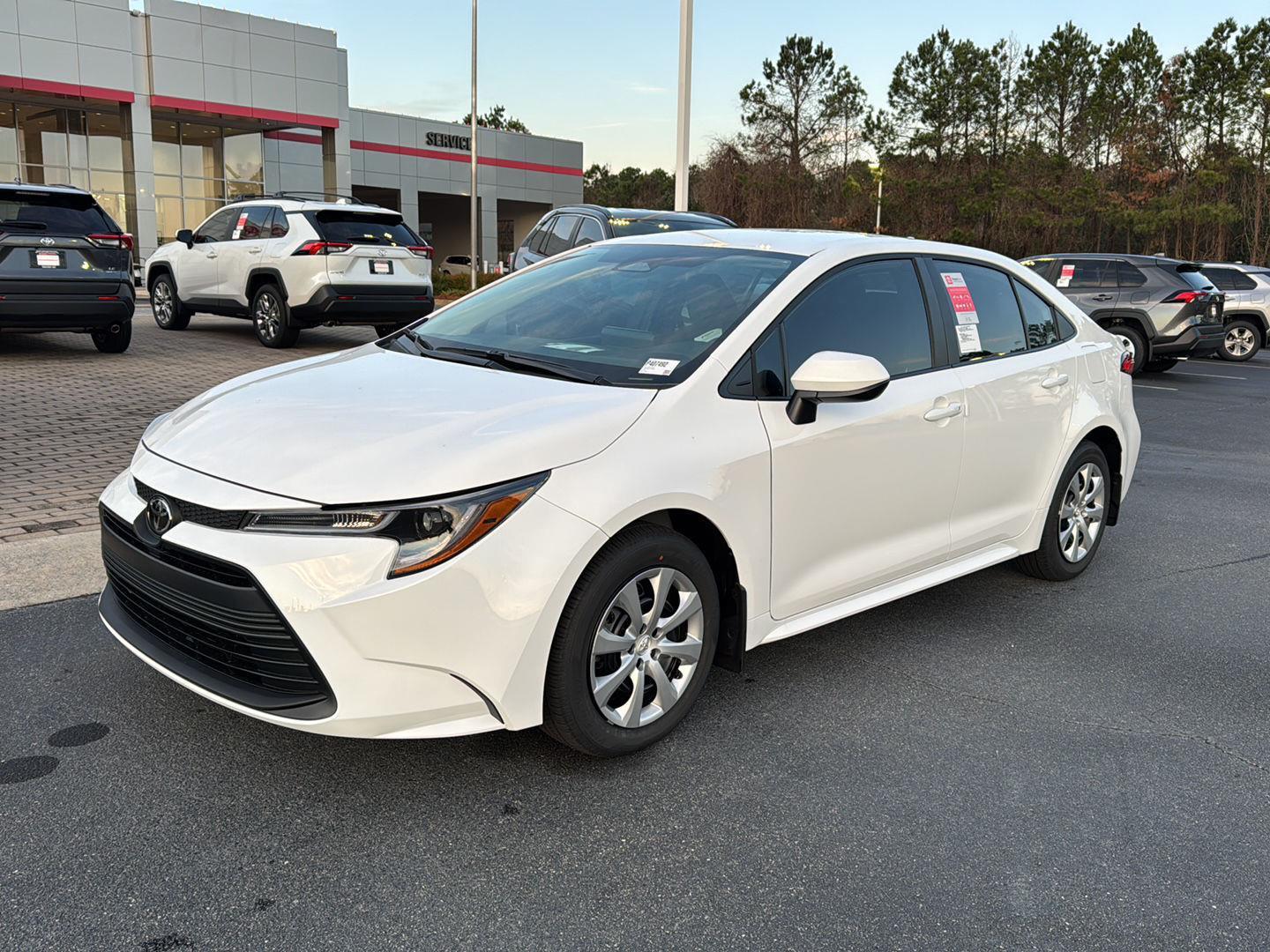 2026 Toyota Corolla LE's photo