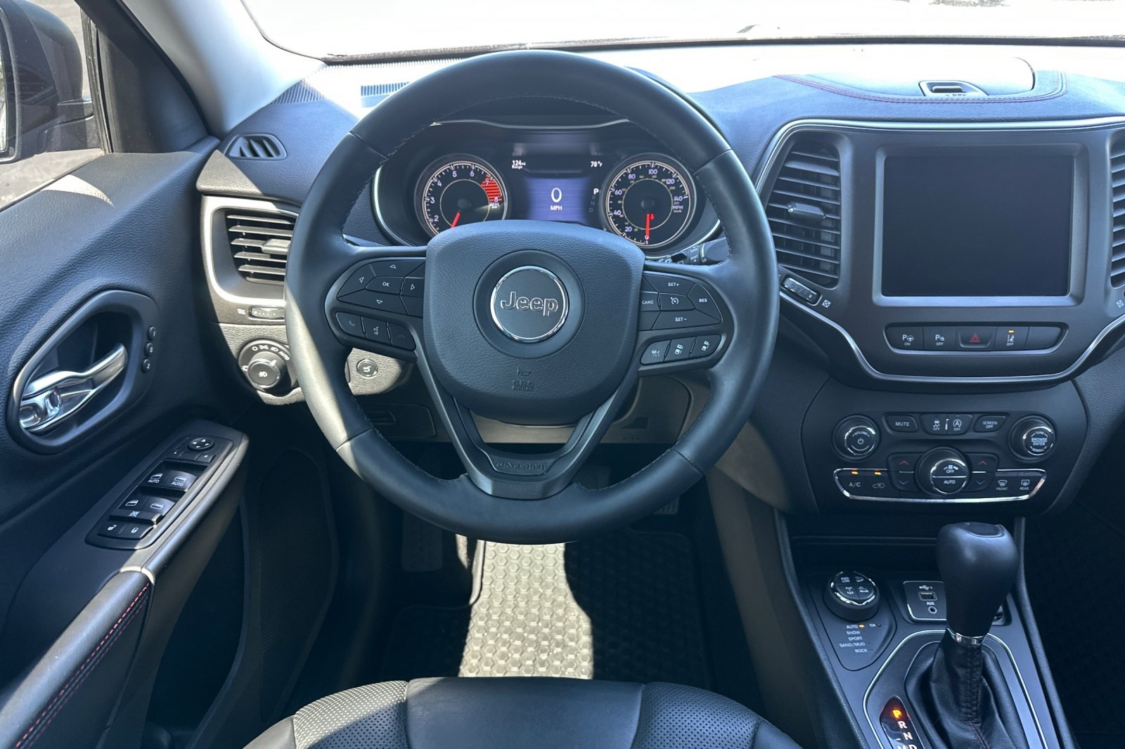 2019 Jeep Cherokee Trailhawk photo 4